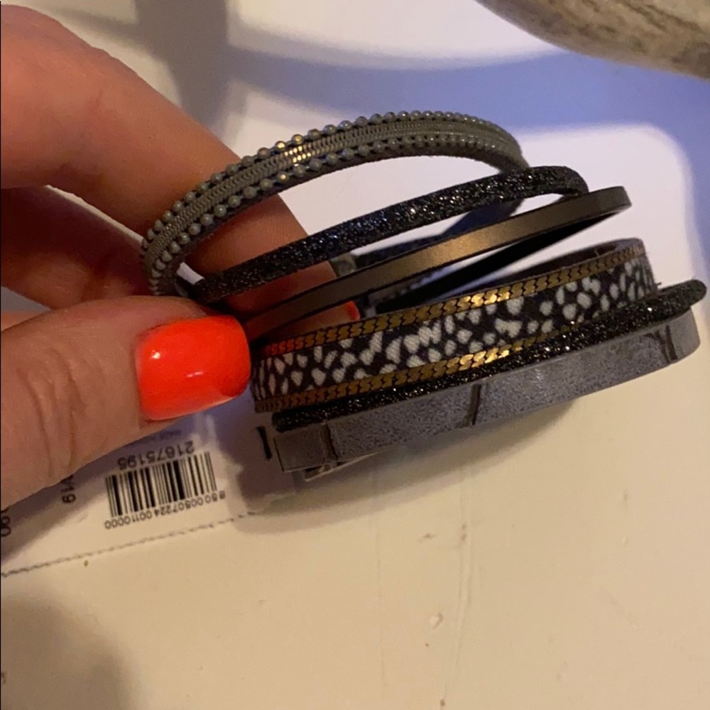 Express leather black stack bracelet - Picture 2 of 3